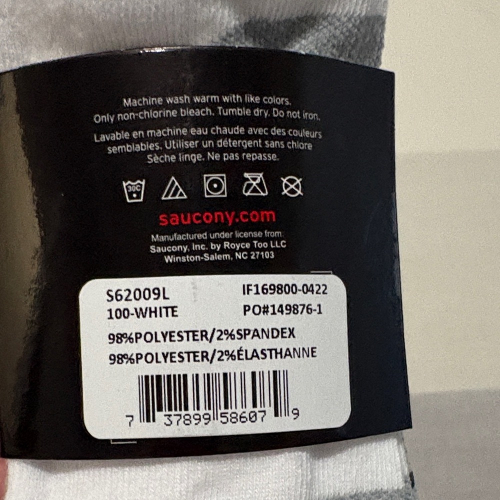 Saucony White Athletic No-Show Socks.  6 pack.  NWT - Picture 3 of 4